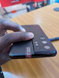 A picture of Samsung s21 ultra 128gb ram 12gb