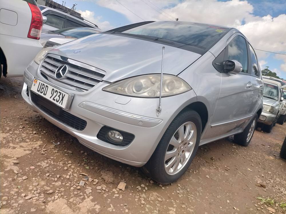 A picture of Mercedes Benz A200