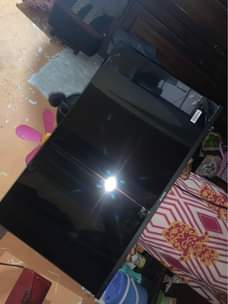 A picture of Nauza tv yangu nchi32 ipo clean bado mpya haijatumika sn