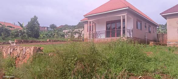 A picture of QUICK SALE IN MANYANGWA GAYAZA ROAD 110millions UGX 3bedrooms 2bathrooms