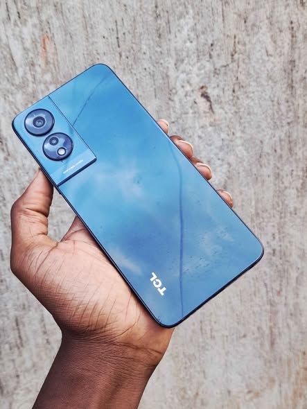 A picture of TCL505 5G