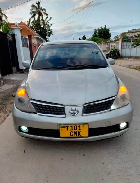 A picture of Nissan tida