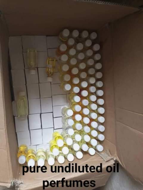 A picture of Oil perfumes
