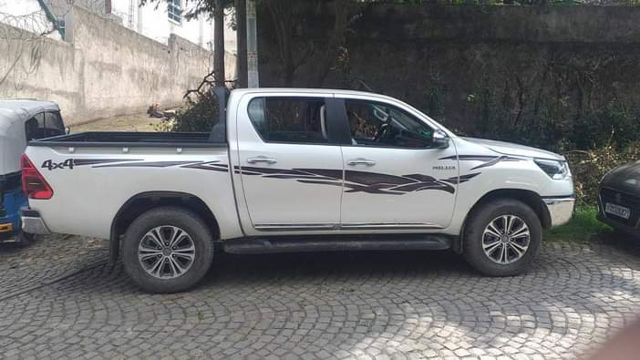 used toyota hilux