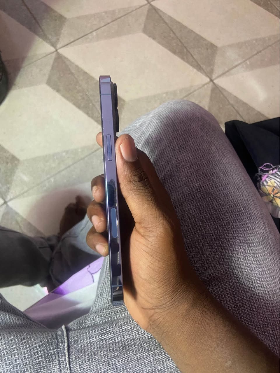 A picture of IPhone 13 pro max