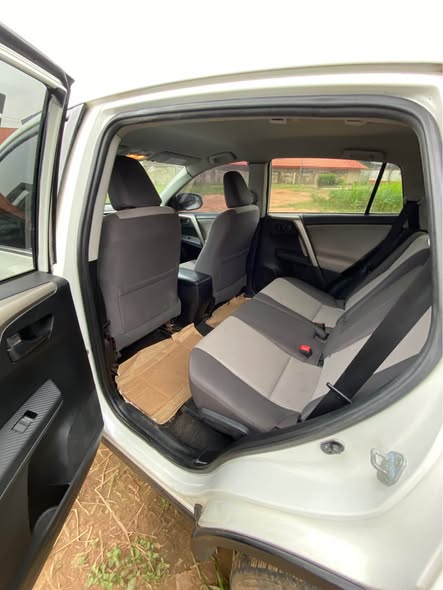 A picture of Toyota RAV4 2016 13 5m
