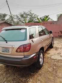 A picture of Lexus 300