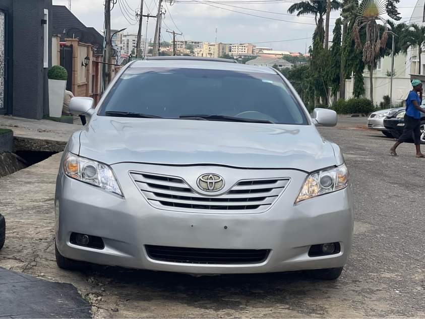 A picture of Clean used xle Camry
