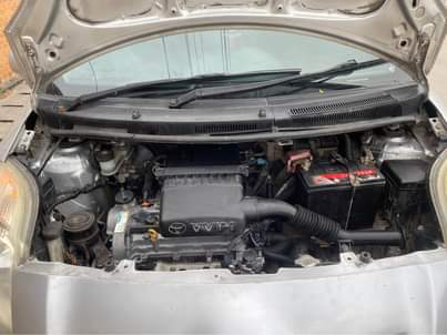 A picture of Toyota vtz new piston 4