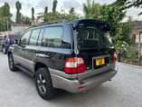A picture of TOYOTA LAND CRUISER V8