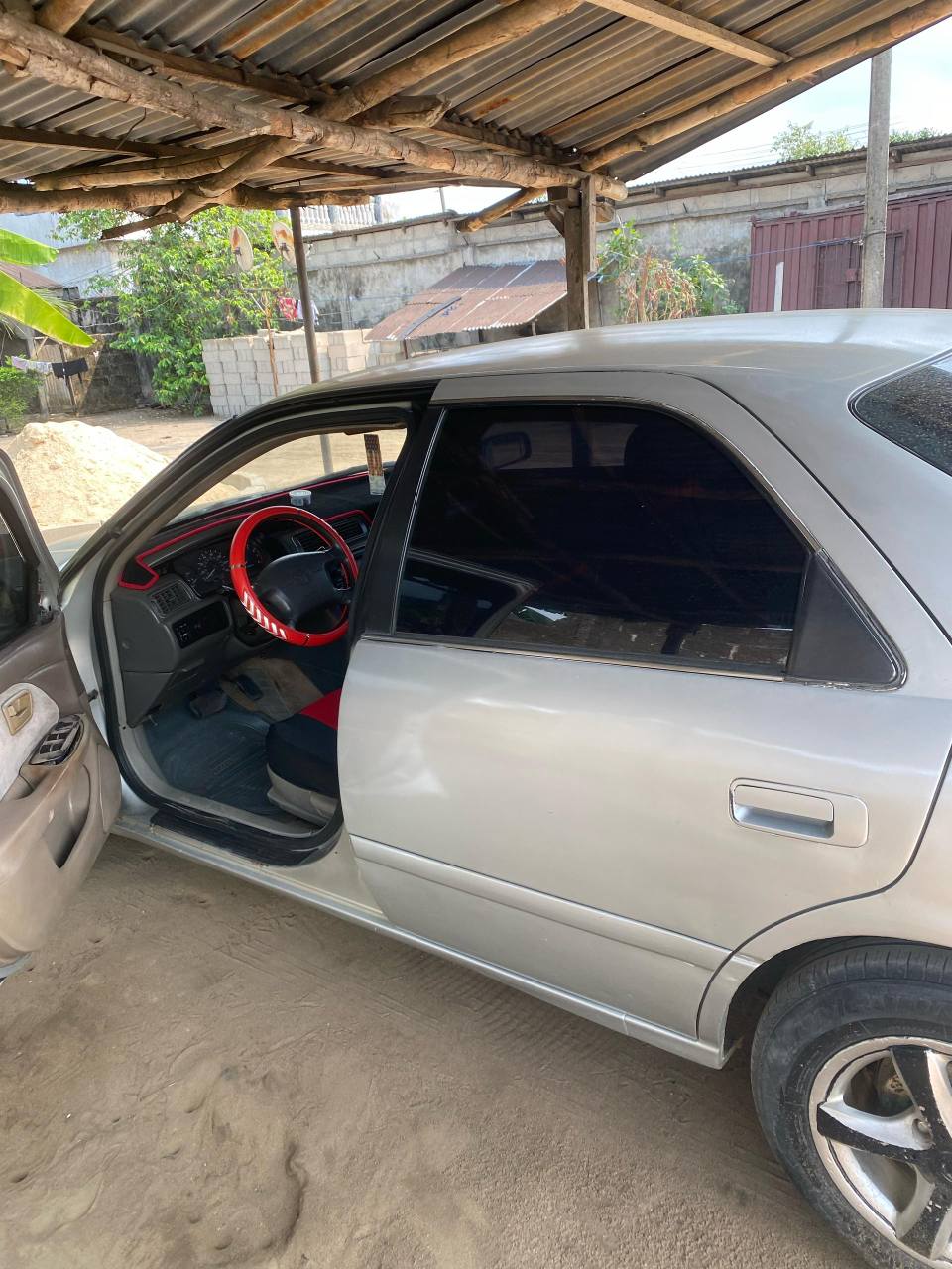 A picture of Toyota Droplight 08165618646