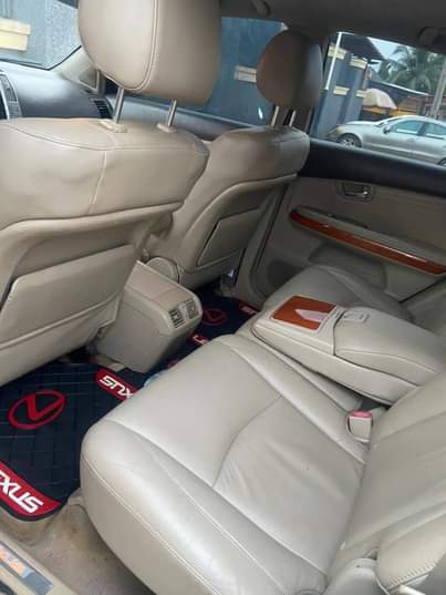 A picture of Rx330 Engine and gear intact Ac chilling Buy and drive