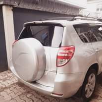 A picture of Clean silver rav4 08 good price