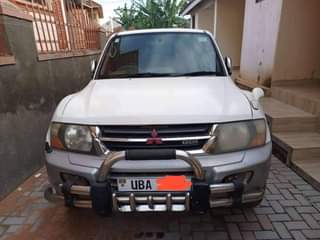 A picture of 2005 Japan Pajero gdi 2X