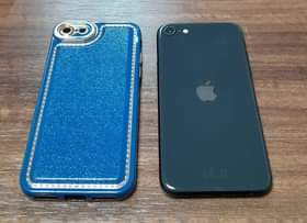 A picture of iPhone SE 2020 mint condition