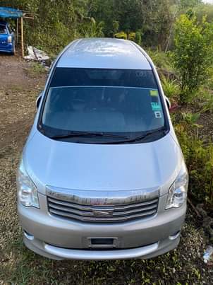 used toyota noah