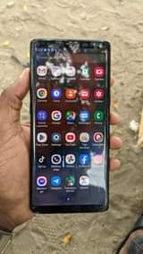 A picture of SAMSUNG NOTE 8