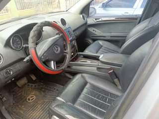 A picture of 2006 Mercedes Benz ML 350
