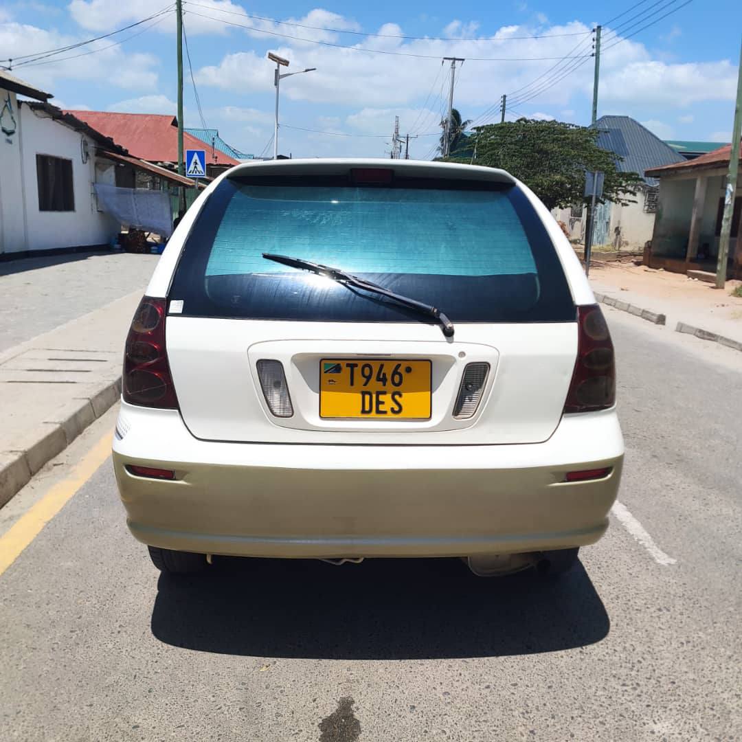 A picture of INATUPWA NADIA ML 5 3 CHANGAMKA