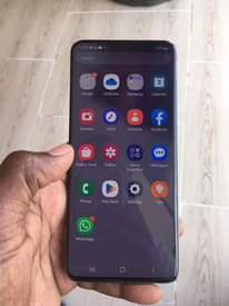 A picture of SAMSUNG S20 5G