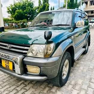 A picture of Prado gari imetulia bei 22 milion call 0715046617