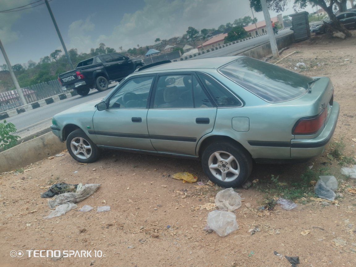A picture of Toyota carina 11
