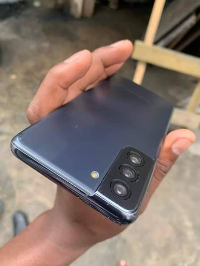 A picture of SAMSUNG GALAXY S21 ULTRA 5G