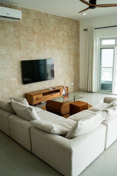 A picture of 3 beds 3 bath Apartment condo