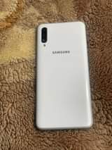 A picture of Quick sale sumsung Galaxy a70 128gb