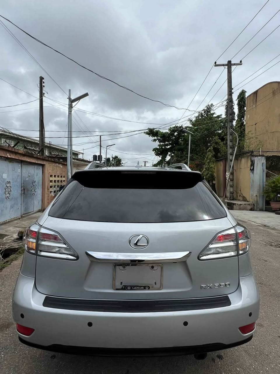 A picture of LEXUS RX350
