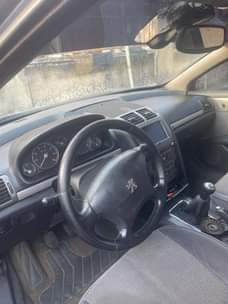 A picture of 2005 Peugeot 407 first body manual transmission engine and gear