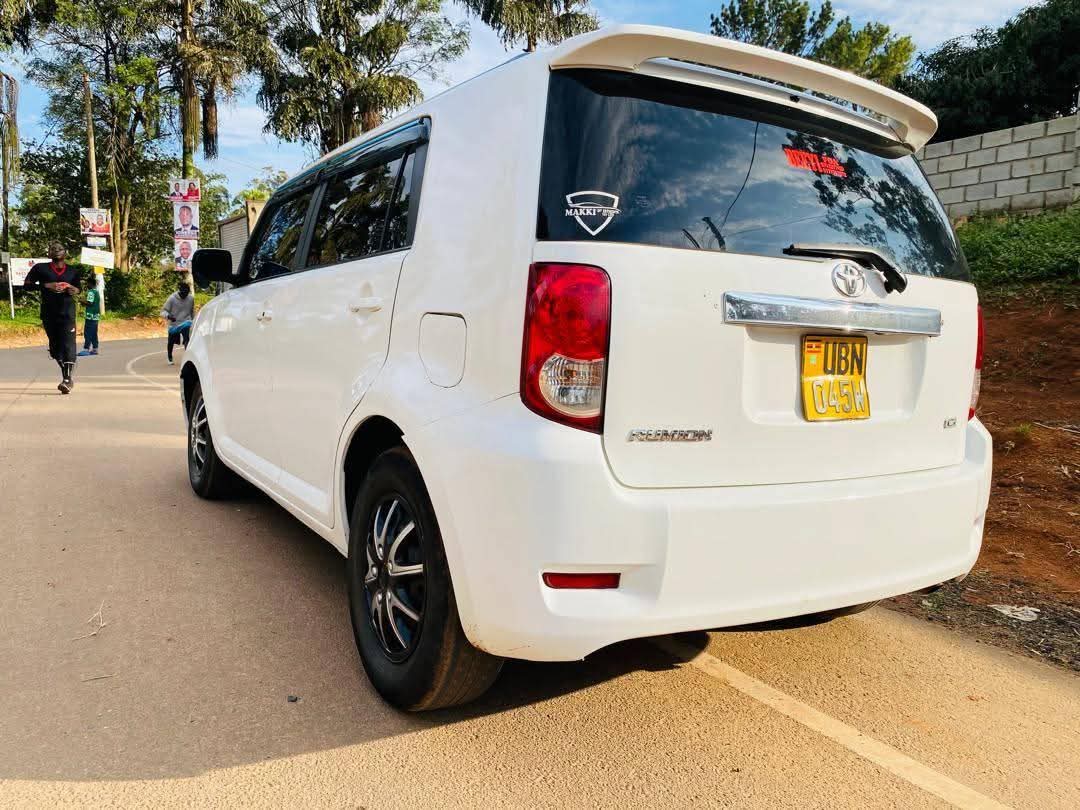 A picture of 2008 Toyota rumion