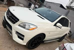 A picture of Clean 2013 Mercedes Benz ML350 Full option with panoramic roof