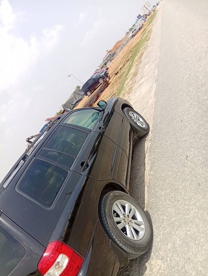 A picture of Three Seaters Highlander 2006 Model Everything Blessed 4M 0808 689