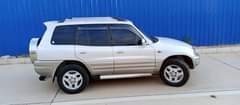 A picture of Rav4 Kal sanaa ipo Kimara Barut full Ac safari popote
