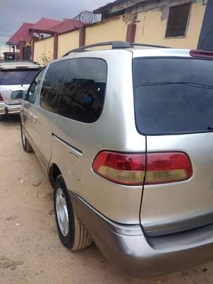 A picture of TOYOTA CAMRRY MUZZLE AND SIENNA 02