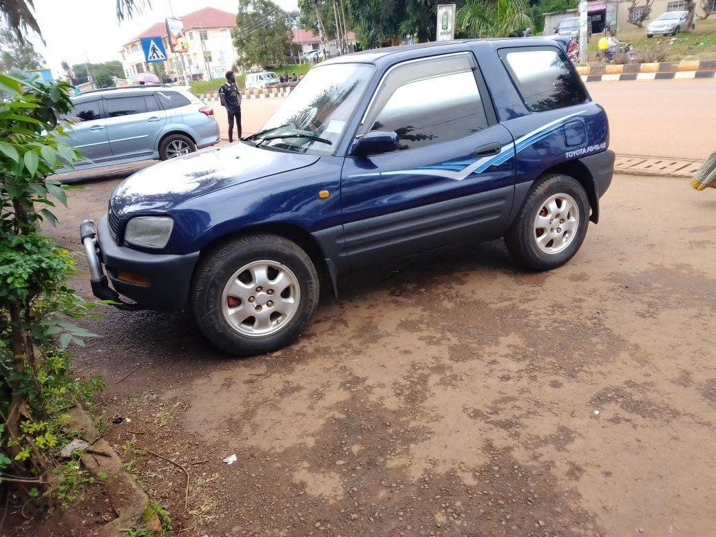 A picture of TOYOTA RAV4