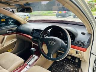 A picture of TOYOTA PREMIO
