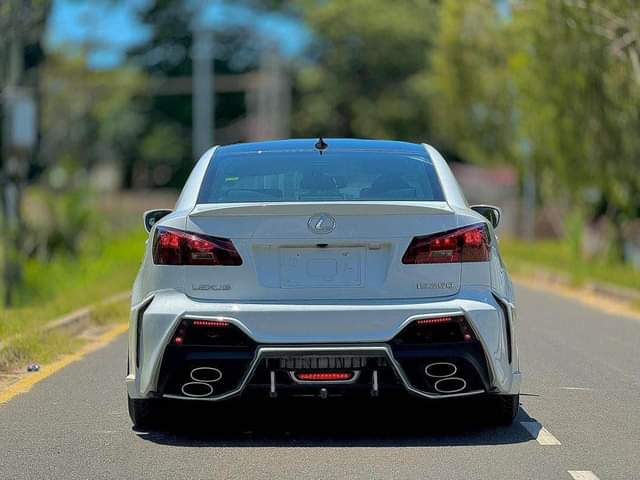 A picture of LEXUS IS250