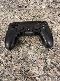 A picture of Playstation 4 console