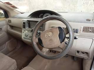 A picture of Toyota raum