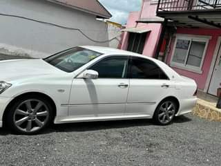 A picture of TOYOTA CROWN ATHLETE