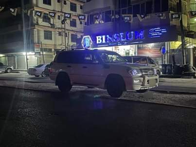 A picture of Land cruiser 100 series