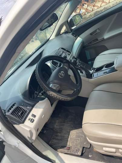 A picture of DISTRESS SALES DISTRESS SALES 2010 TOYOTA VENZA DIRECT TOKUNBO ACCIDENT