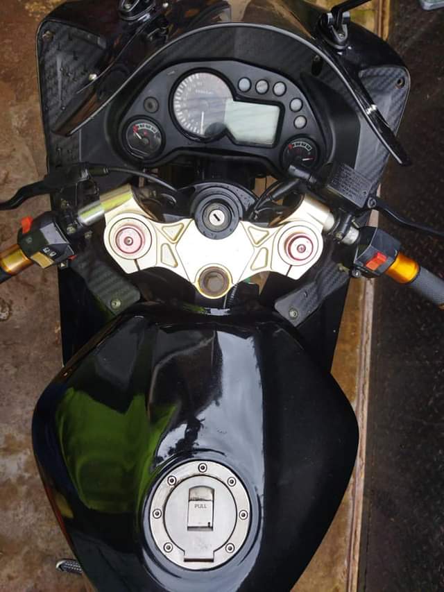 A picture of Sports bike