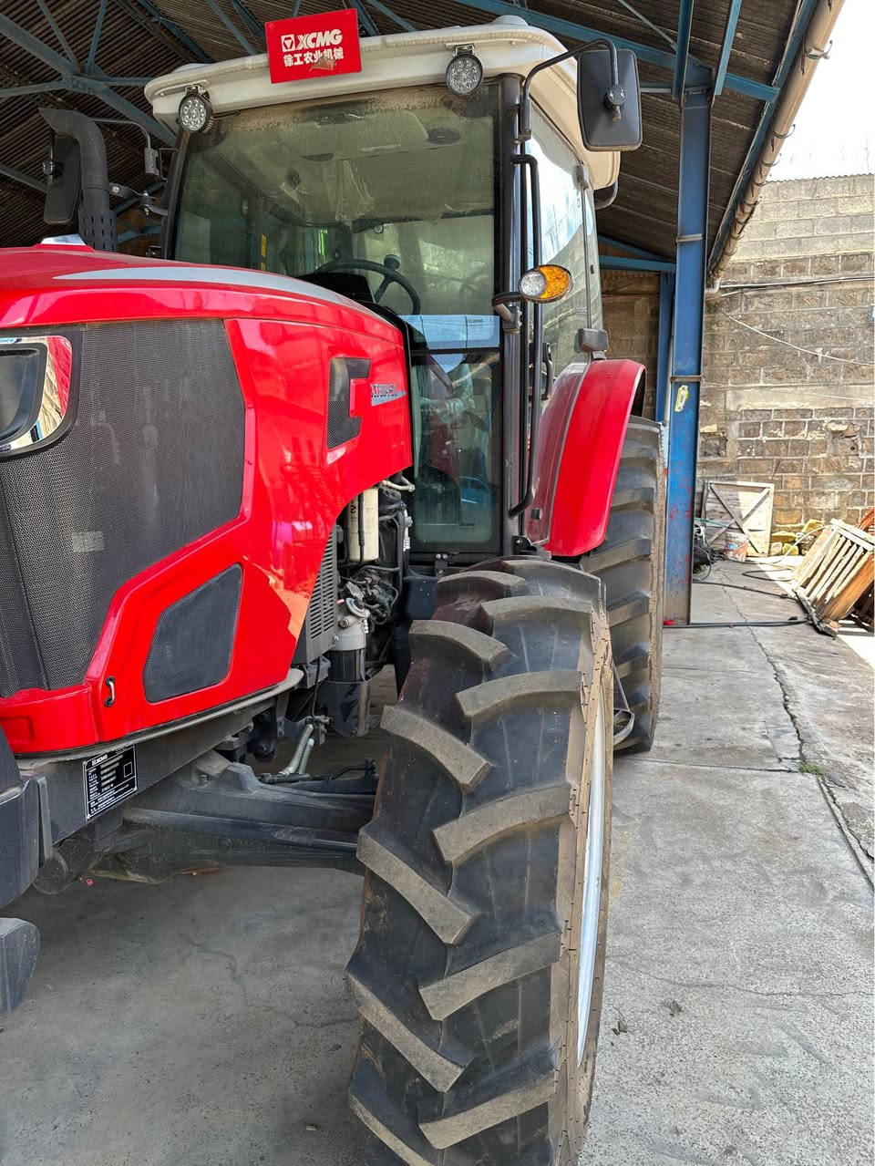 tractor