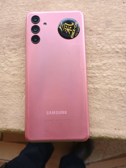 A picture of Samsung A04S