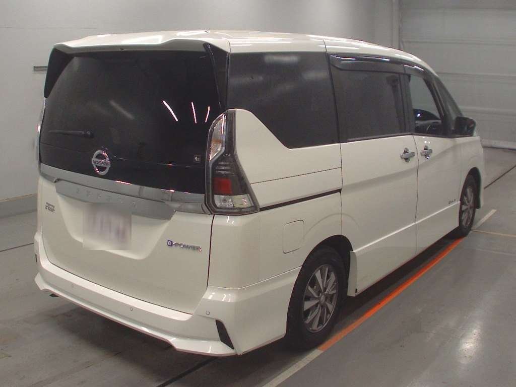 A picture of 2019 Nissan serena