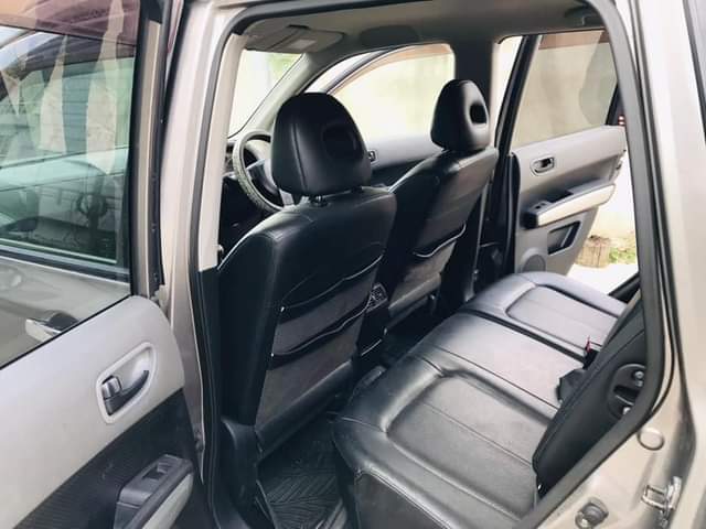 A picture of X trail new