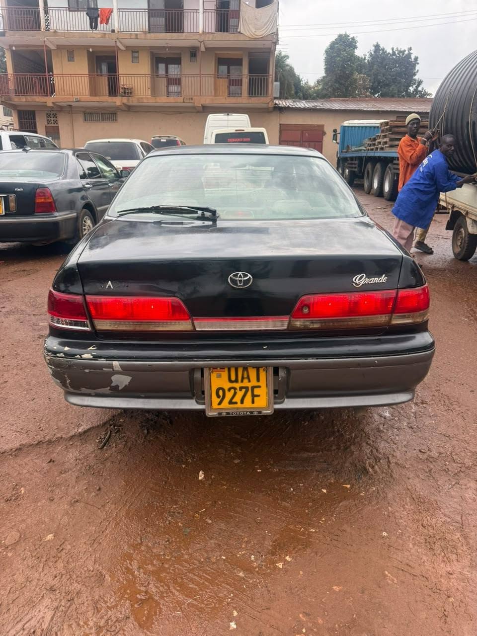 A picture of MARK 5M CALL 0701488581 WHATSAPP APP 0776417404